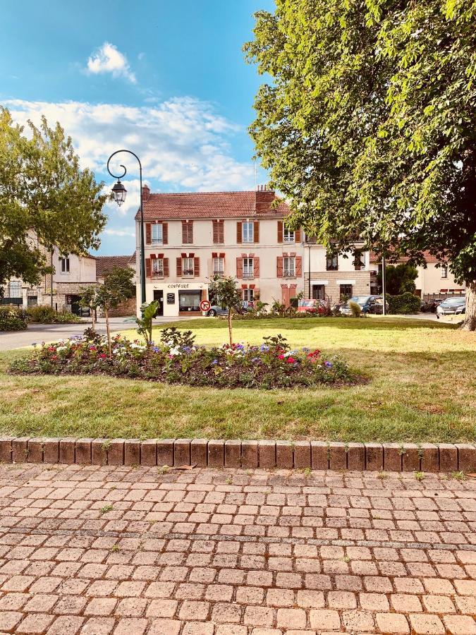 Le Logis Cantilien Lamorlaye-Chantilly Exterior photo